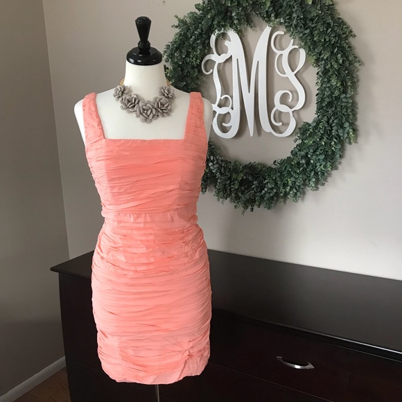 Alice + Olivia Dresses & Skirts - Alice & Olivia Peach Fitted Ruched Dress size 8
